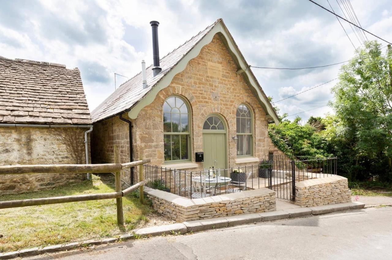 The Chapel, Cotswolds Villa North Cerney Exterior photo